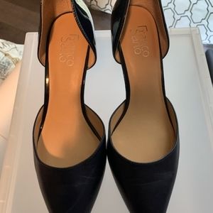 Medium heel Navy Blue leather and patent heel